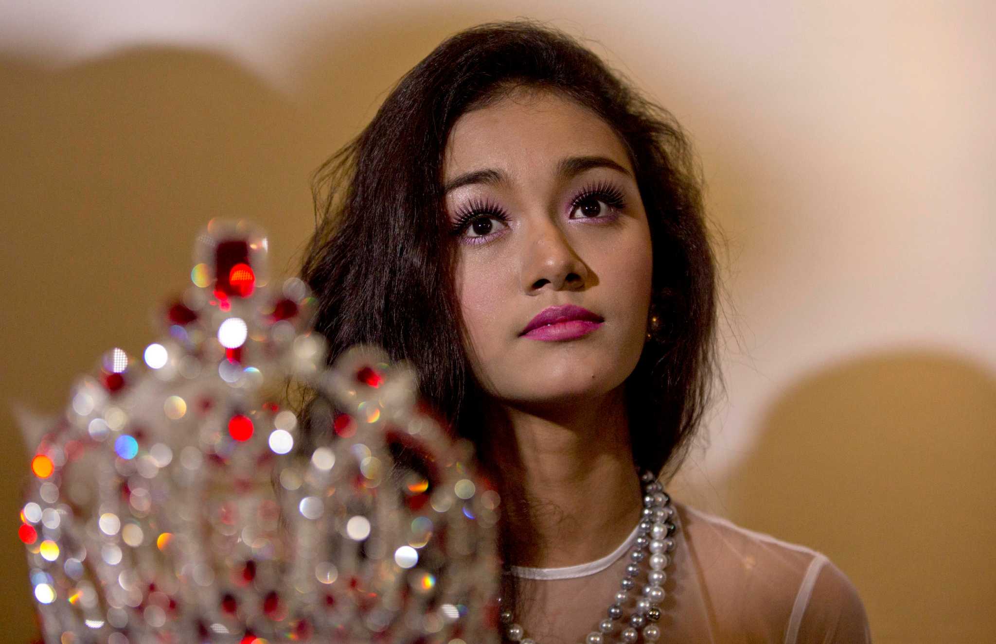 Dethroned Myanmar Beauty Queen Blasts Pageant Bossdethroned Beauty Queen Blasts Myanmar Pageant