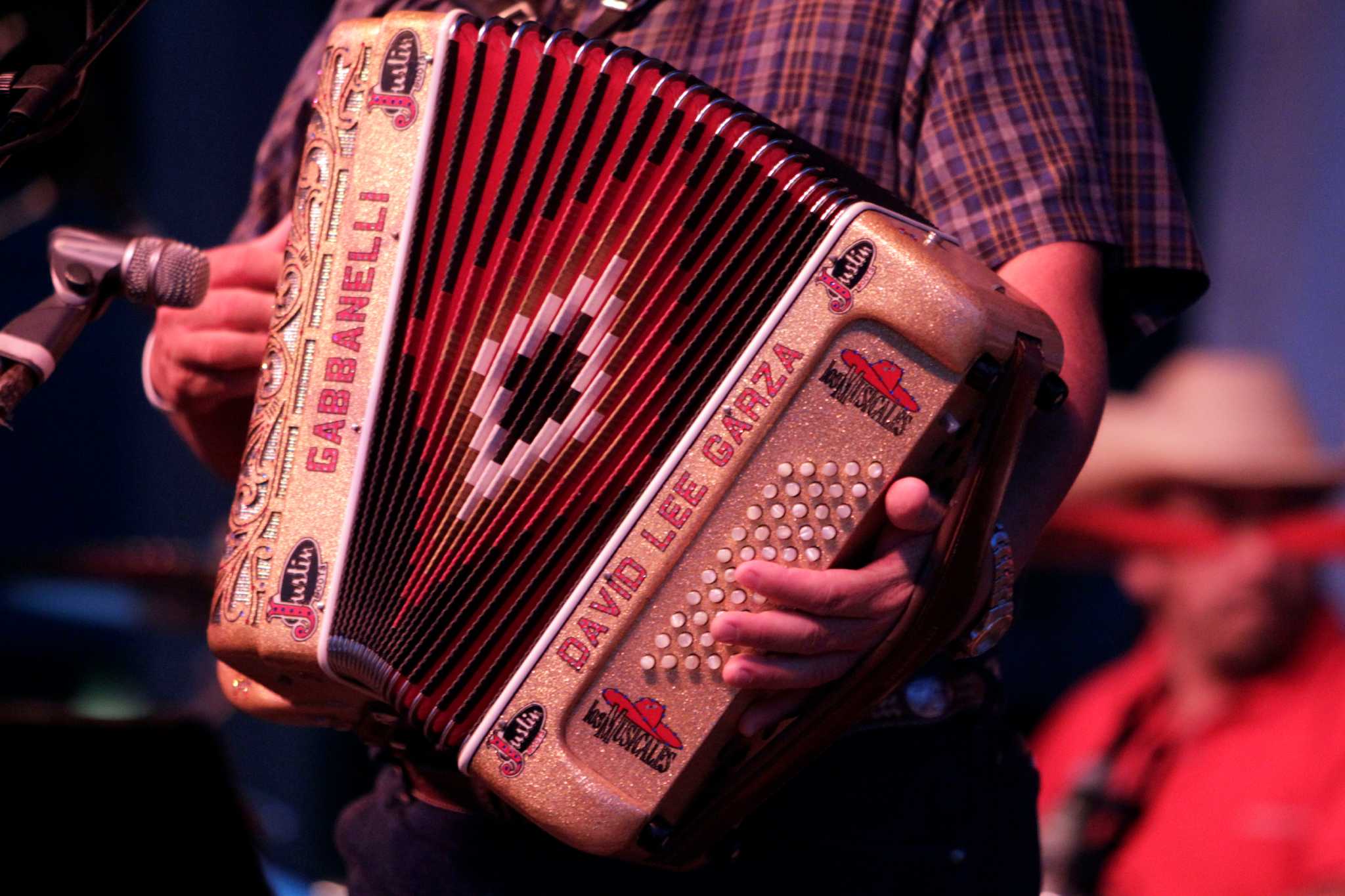 Accordion music to fill East End