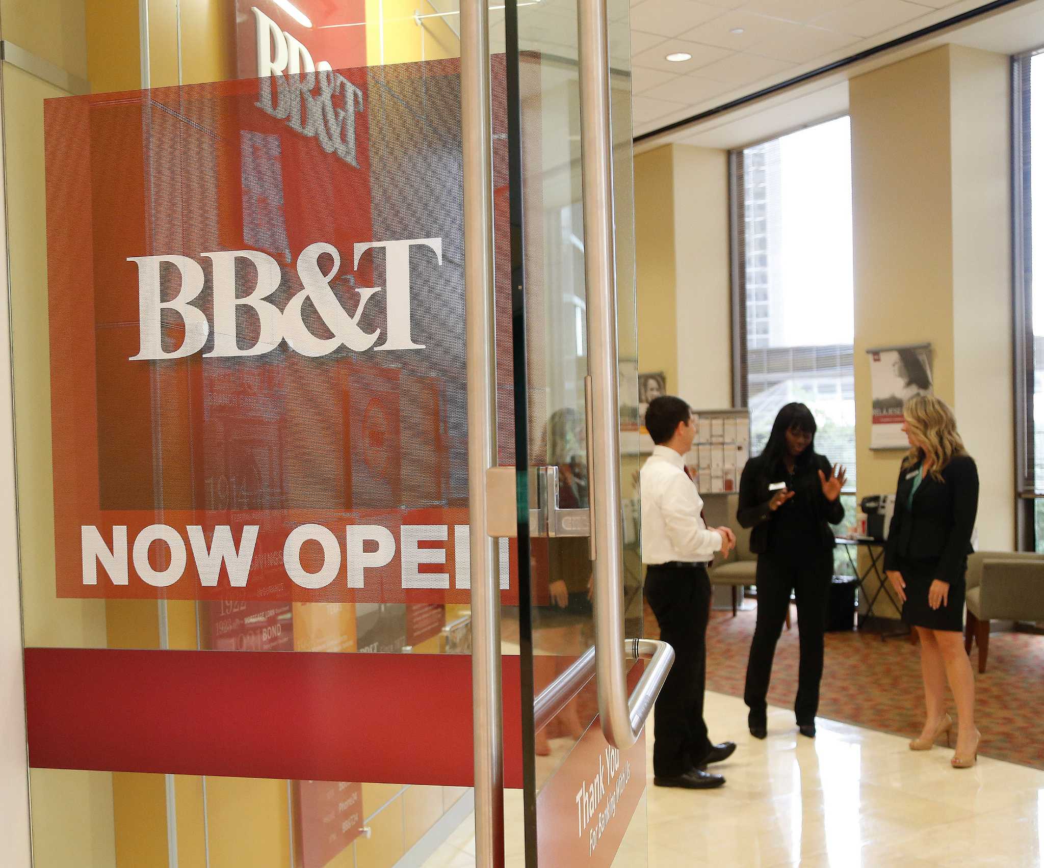 BB&T to buy 11 Citibank branches in Houston, 30 others in Texas