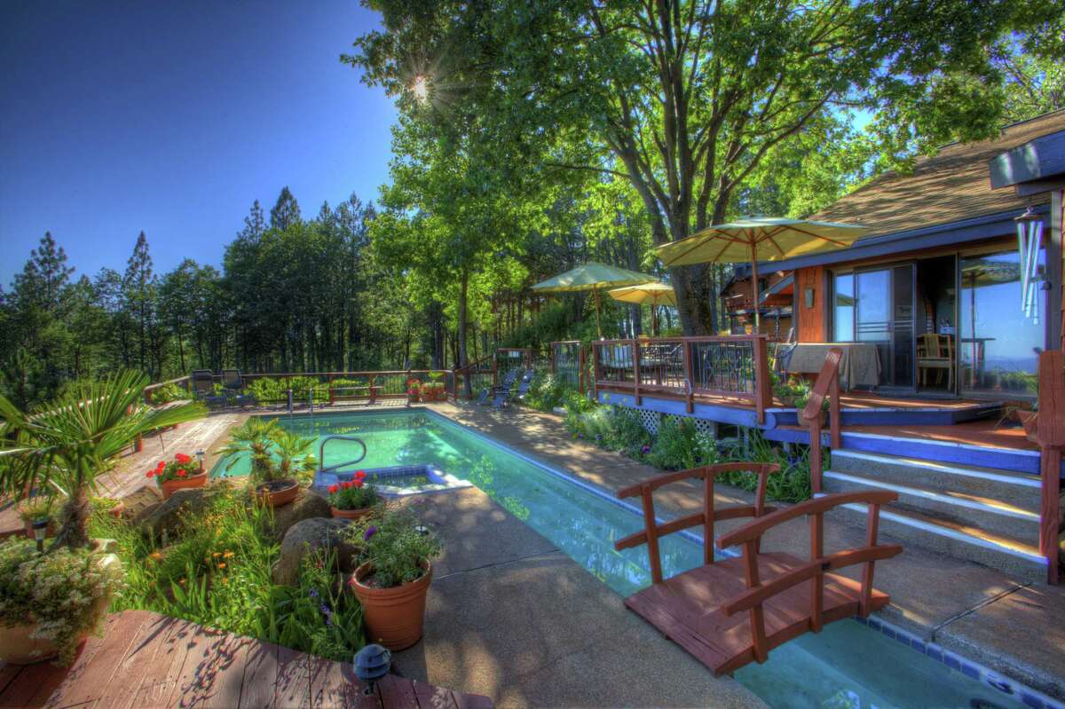 Weston House in Shingletown continues family’s artistic heritage