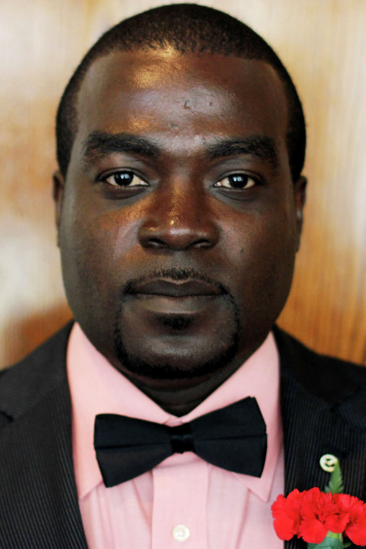 greenwich-letter-carrier-honored-for-heroism