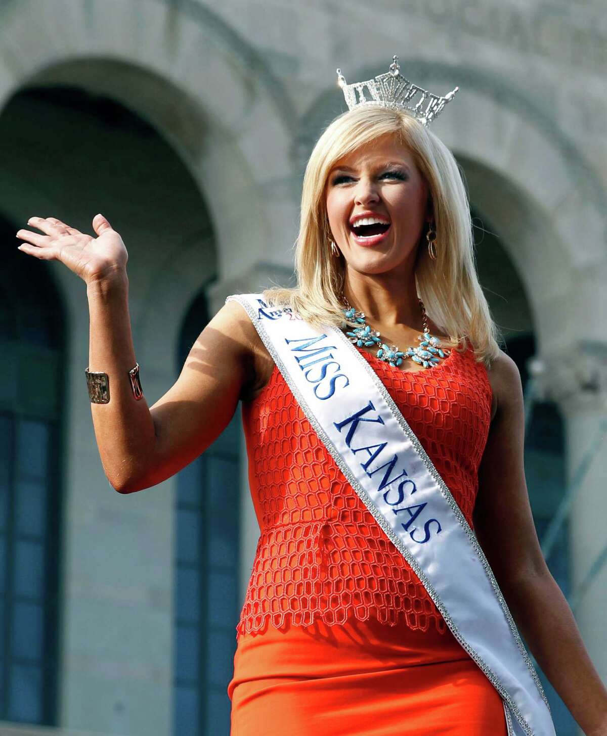 Pageant platform titles picture