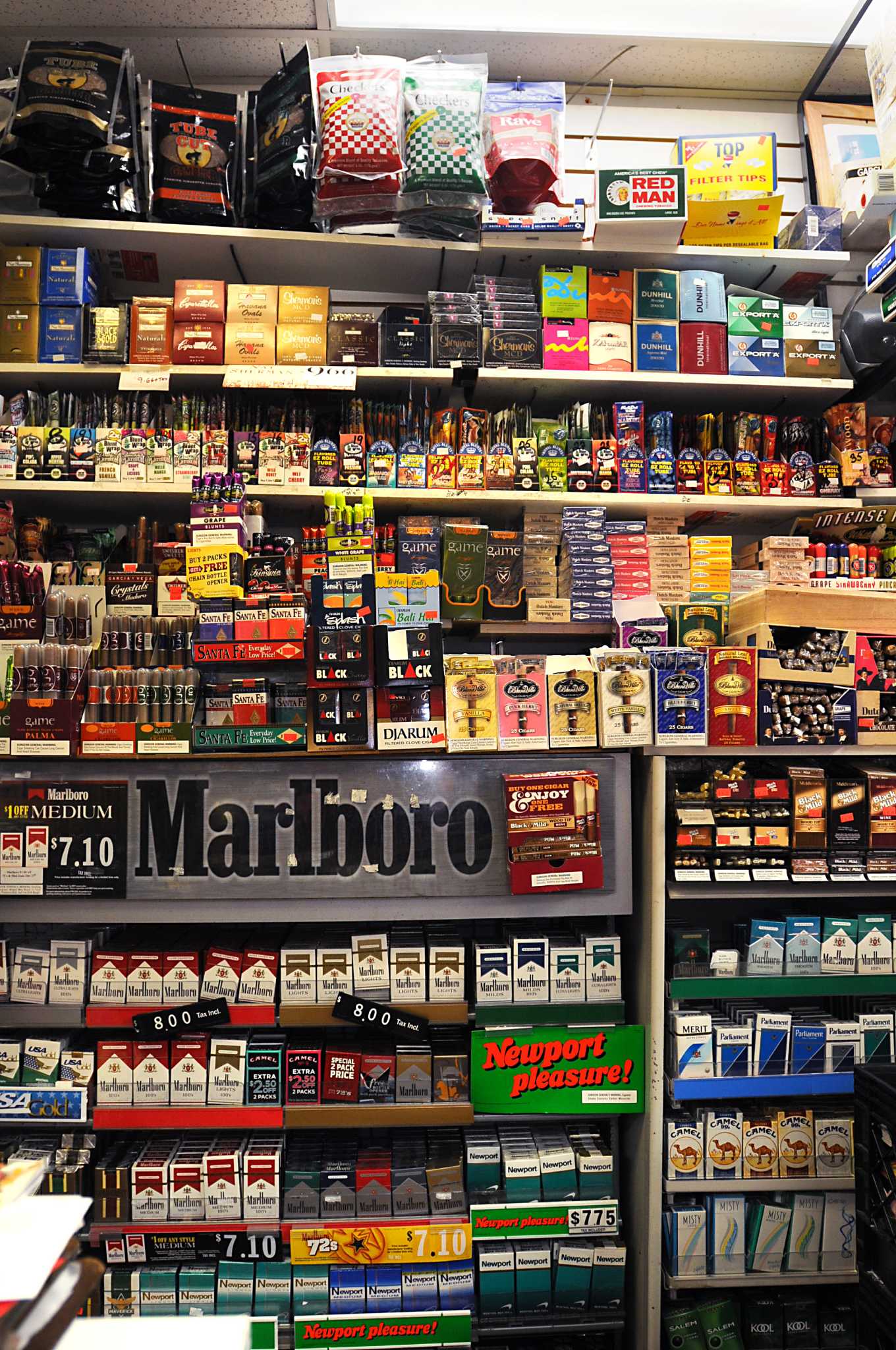 tobacco section Cigarette Cross-section Stock Photo 481076140 Toss tobacco for a discount