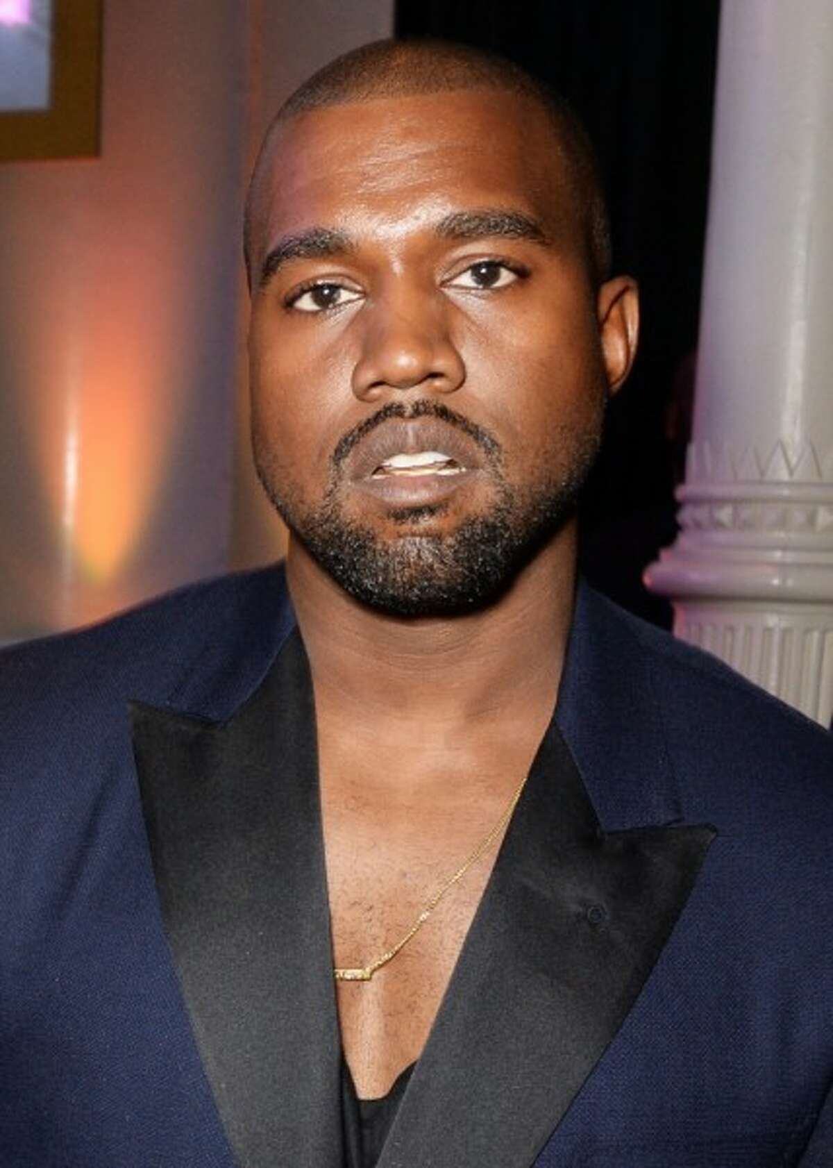 Kanye West stops concert, gets booed by fans