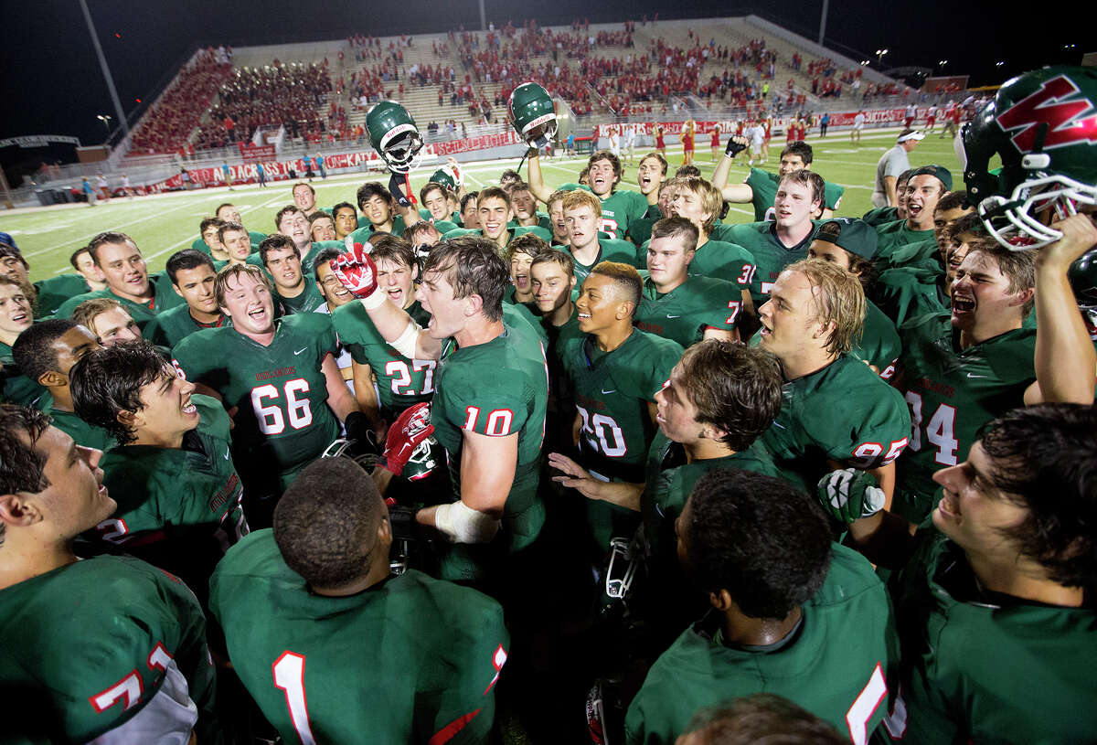 Defense carries The Woodlands to major upset of Katy