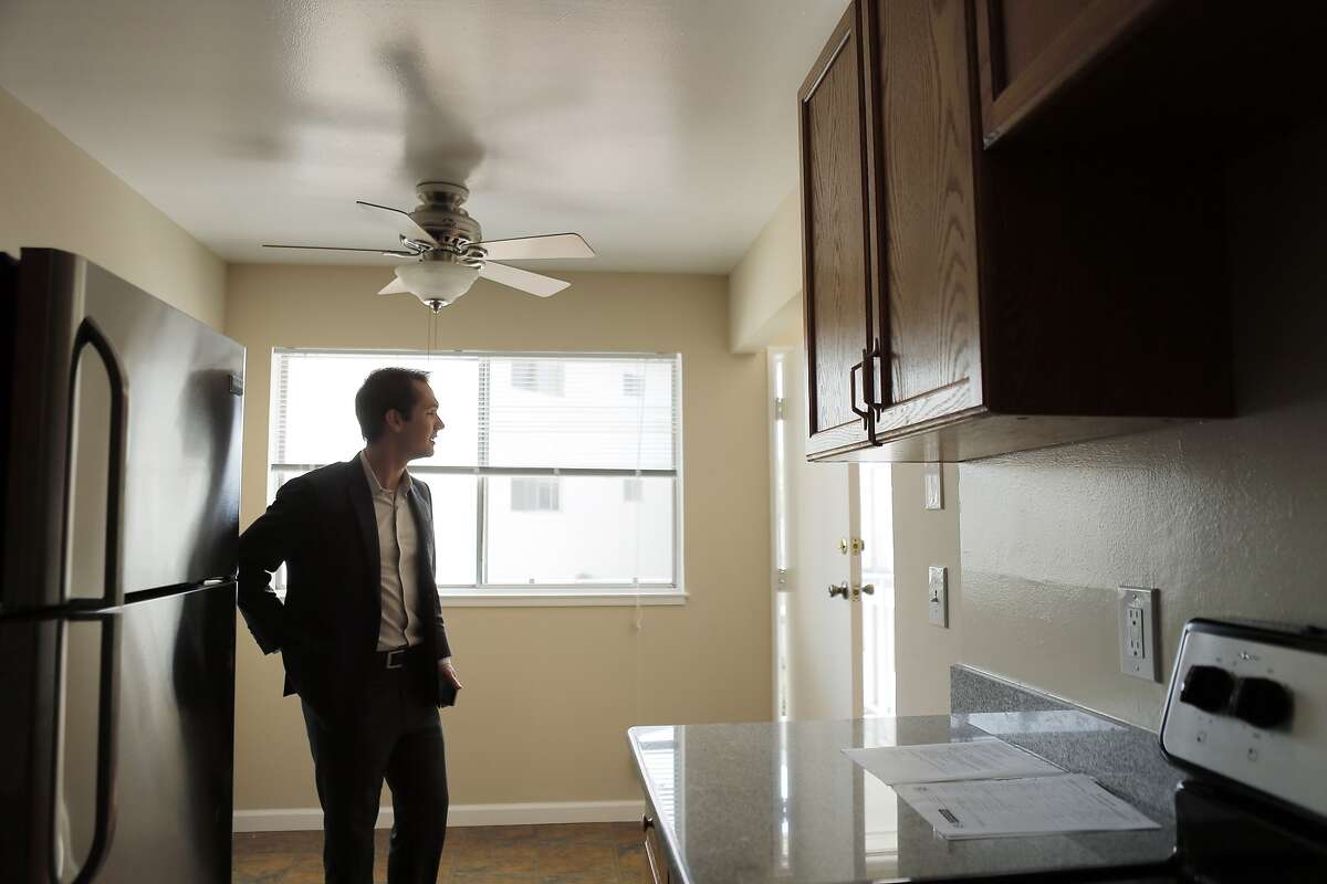 Oakland's Lake Merritt drawing new residents, pushing up rents