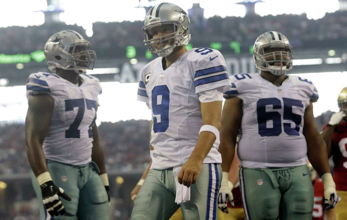 Cowboys QB Tony Romo (center), flanked by linemen Tyron Smith (left) and Ronald Leary, is expecting to have a sharper performance against the Titans than he had against the 49ers.