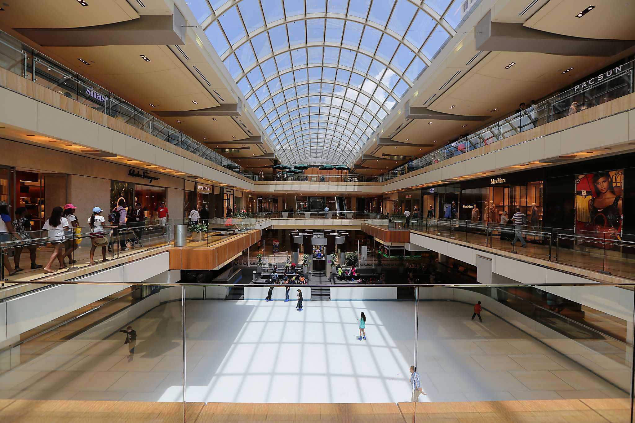 Galleria adds four new stores, including a big return by Dallas