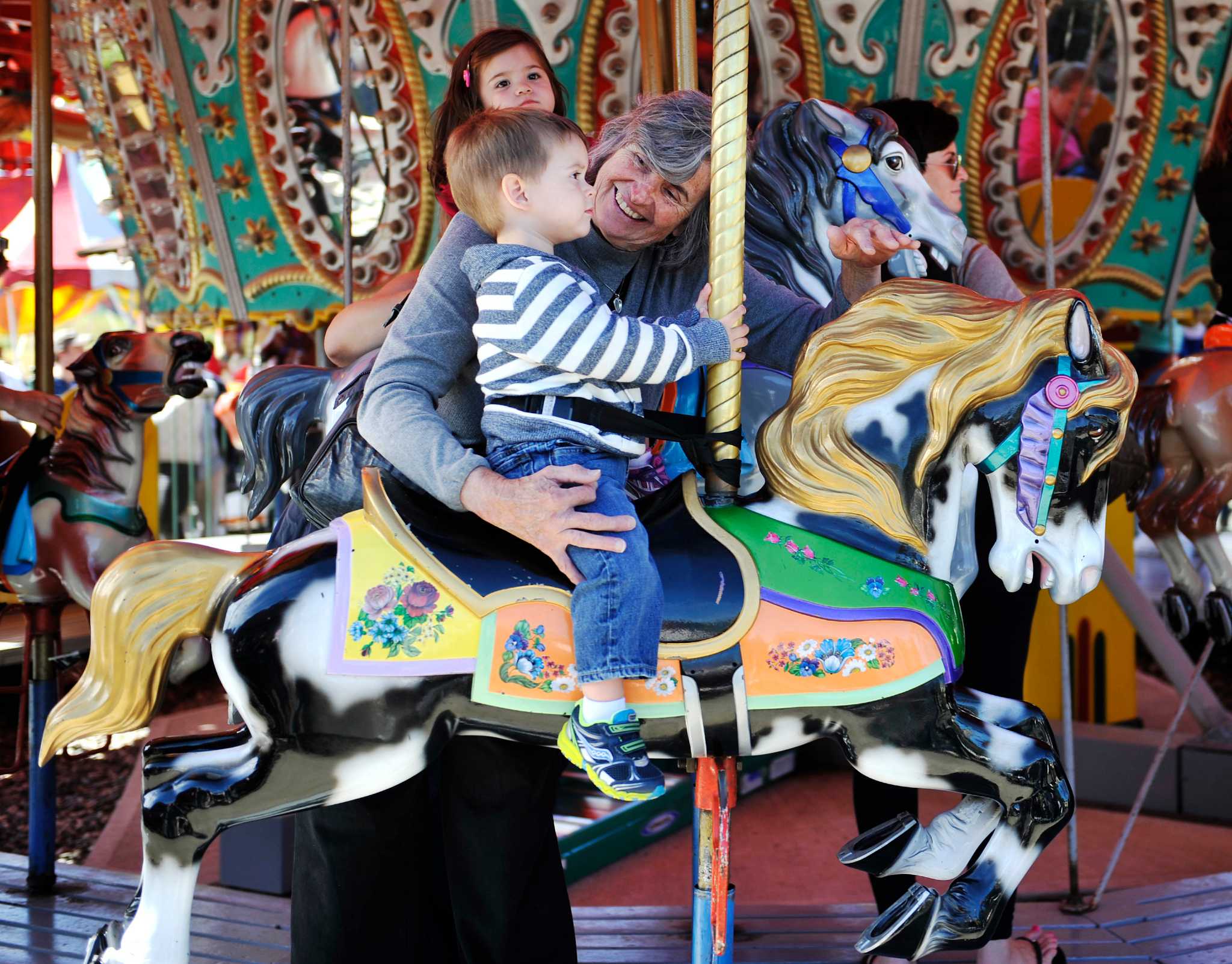 Crowds ride out final day at Hoffman's Playland