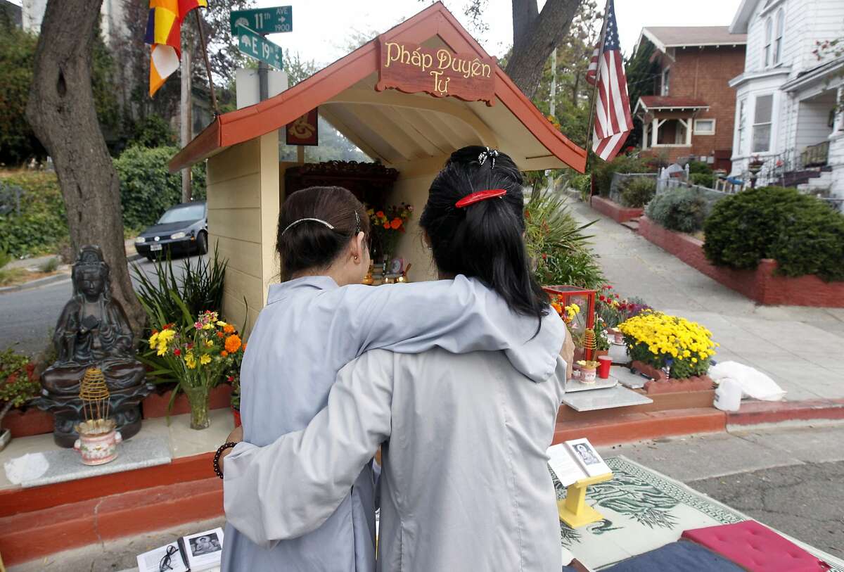 Buddha seems to bring tranquility to Oakland neighborhood