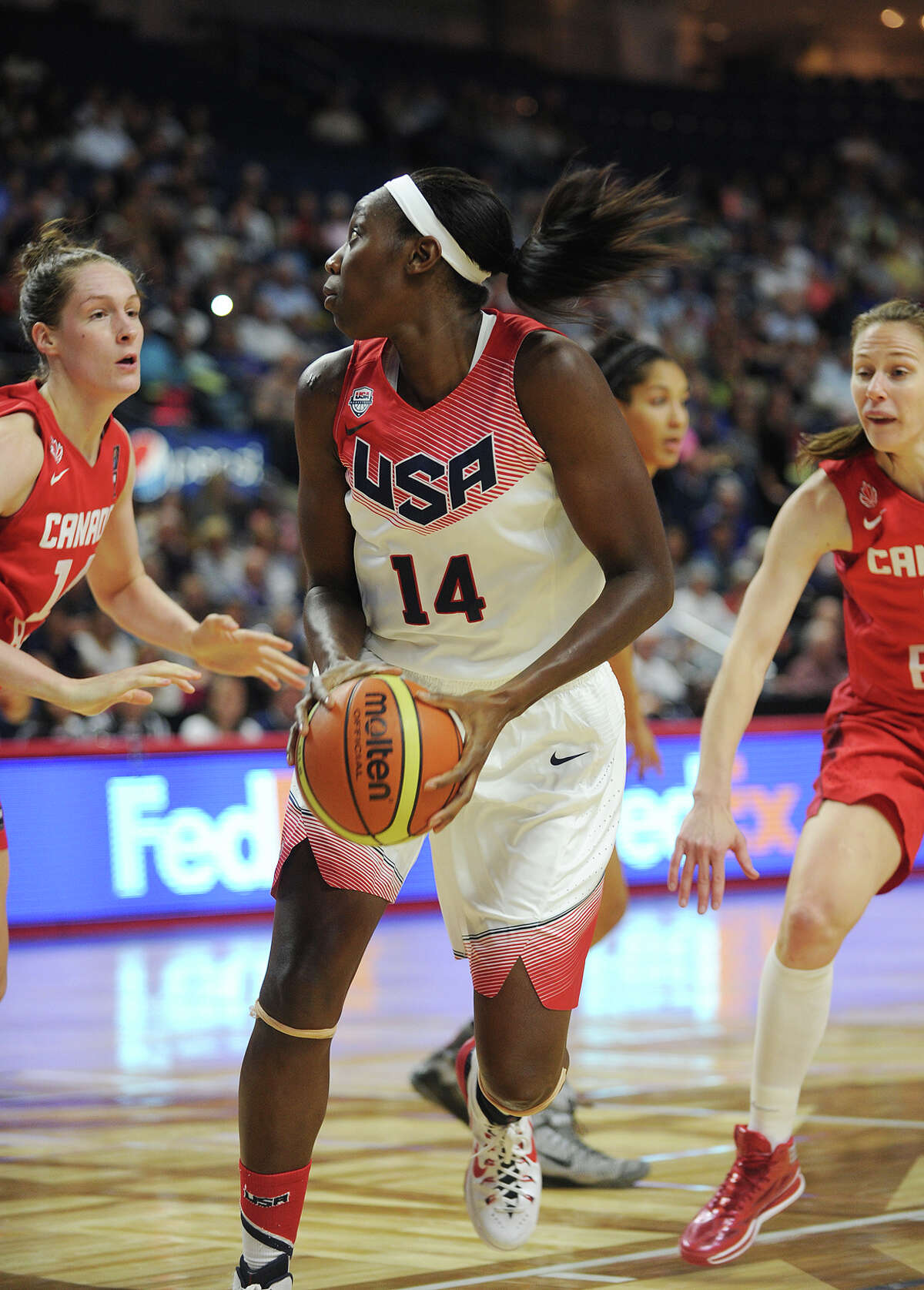 U.S. Women Beat Canada In Bridgeport Exhibition