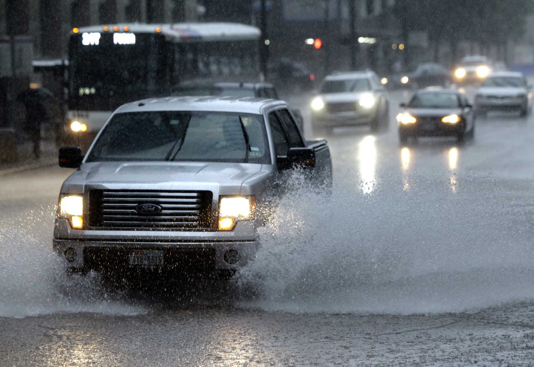 Afternoon storms cause rush hour nightmare 