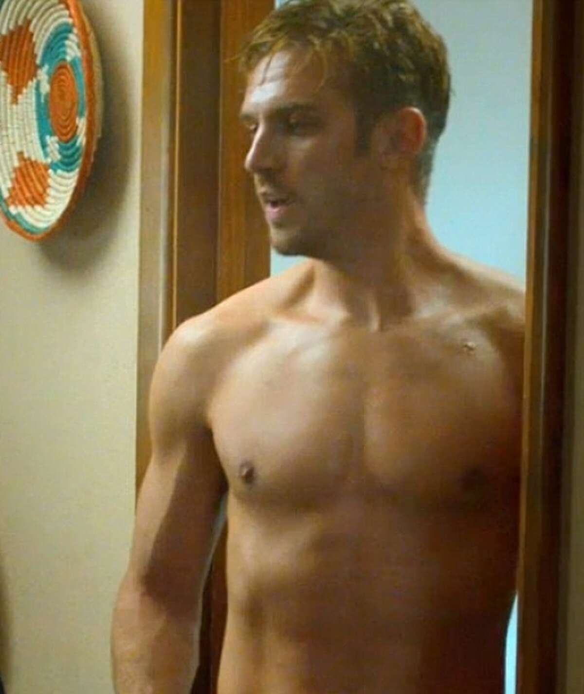 A buff Dan Stevens flexes his acting muscles in 'The Guest’