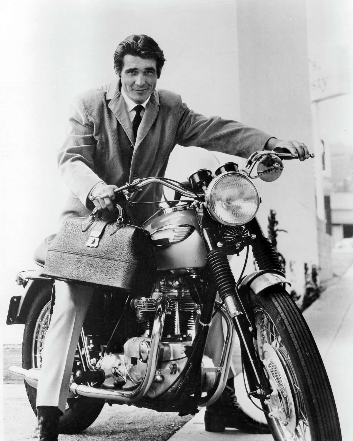 Peter Fonda's 'Easy Rider' bike going to auction