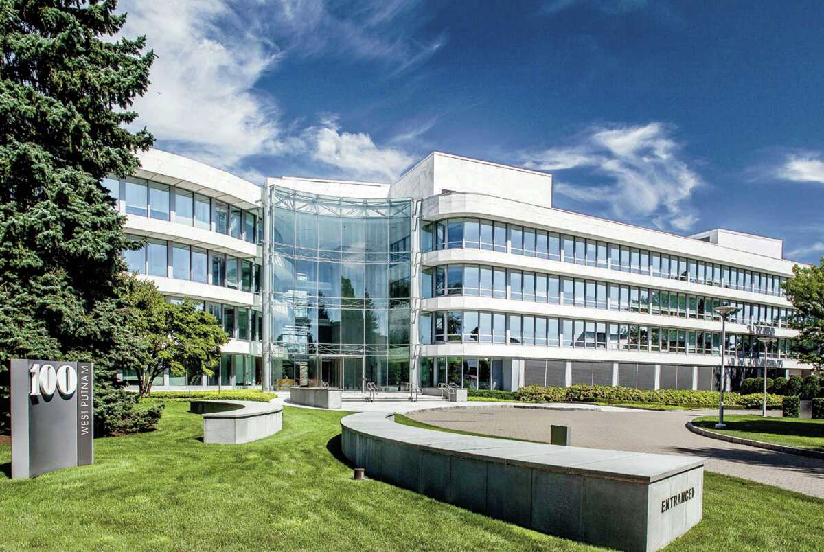 Houlihan Lawrence celebrates anniversary, record