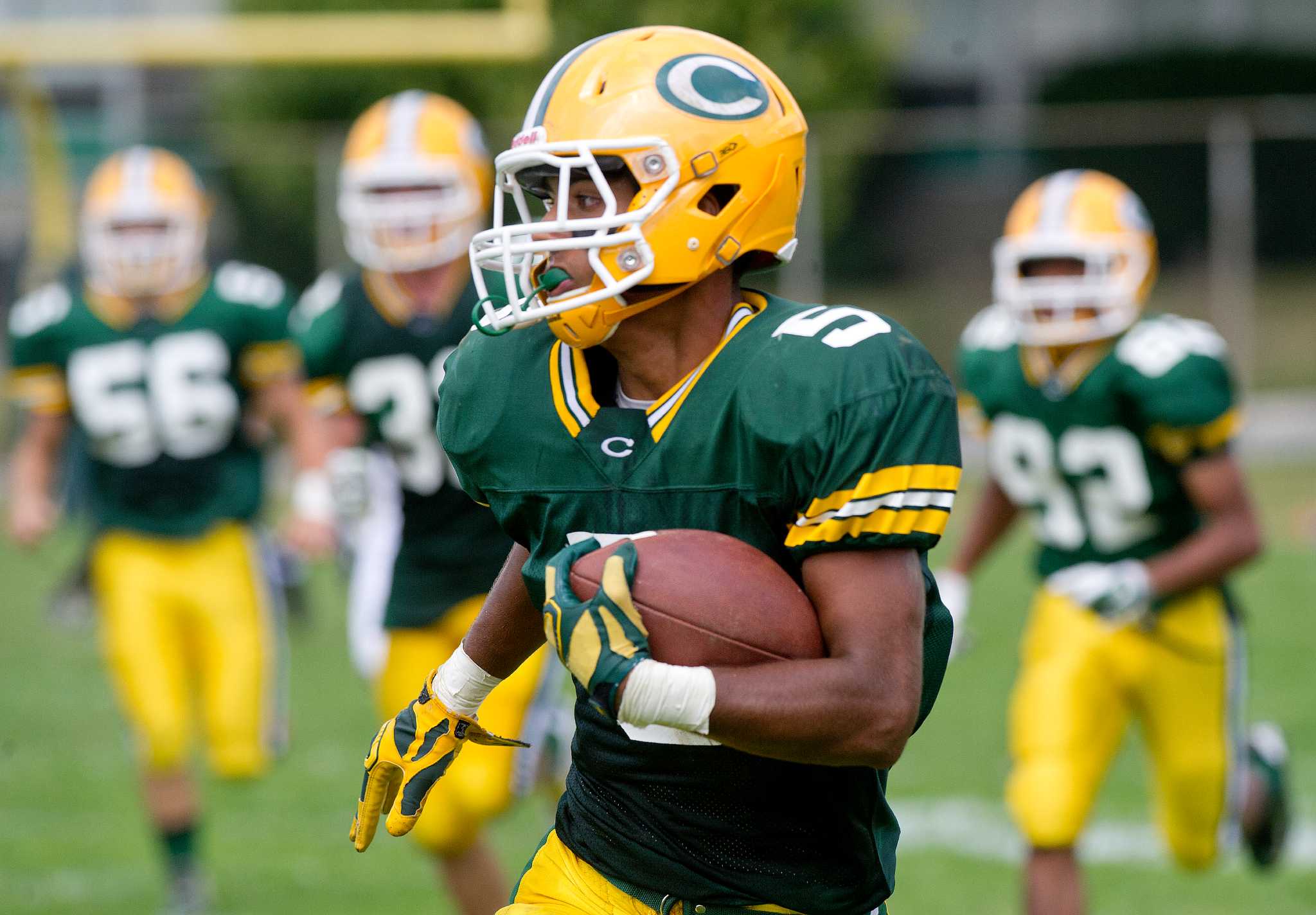 the-high-school-football-stars-of-week-2