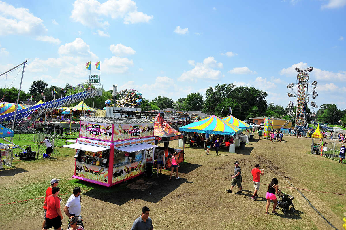 Groves Hosts Annual Pecan Festival