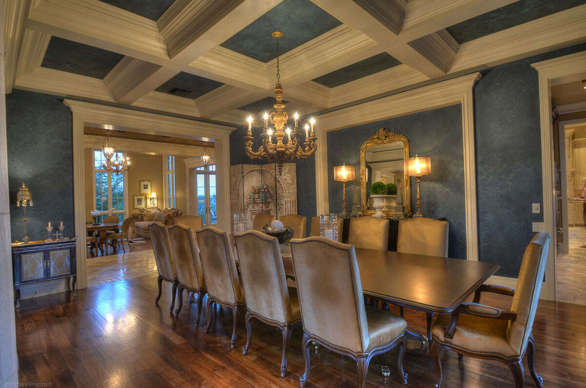 Magnificent Estate in The Dominion