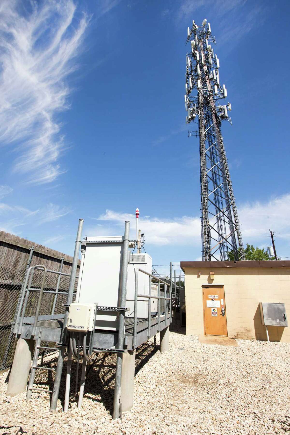 With rising cellular data demands, tower company looks to alternative