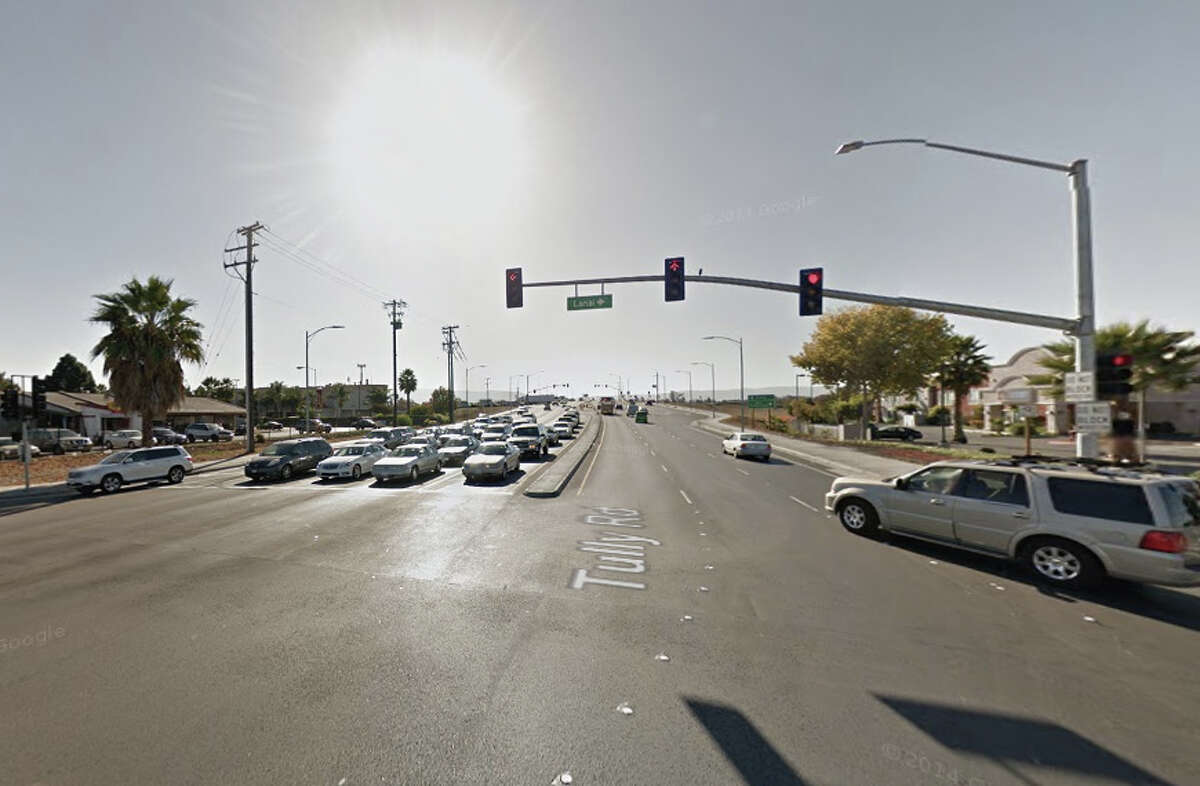 Pedestrian struck and killed on Tully Road in San Jose