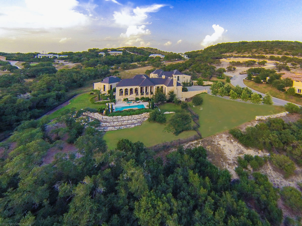 Magnificent Estate in The Dominion