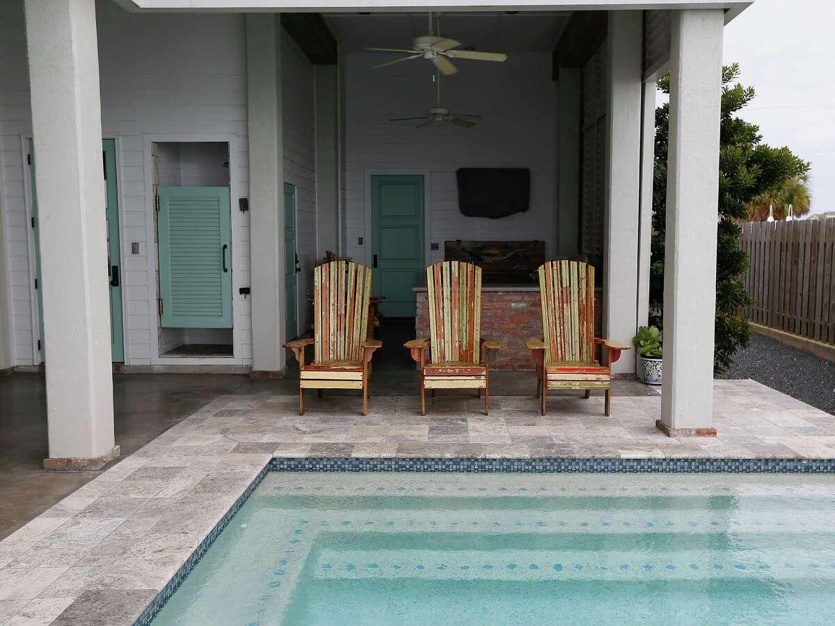 Stellar sunset inspired Houston couple to build a Tiki Island dream home