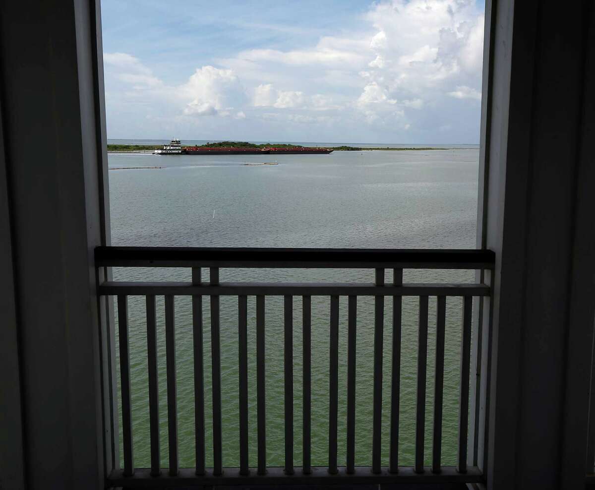 Stellar sunset inspired Houston couple to build a Tiki Island dream home