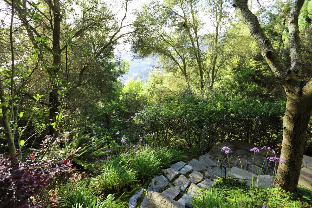 Hot Property Grizzly Peak view home includes twostory solarium