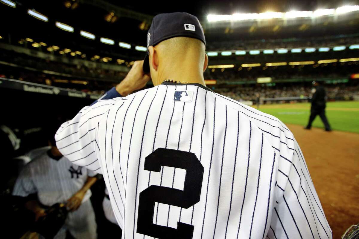 Derek Jeter ends Yankee Stadium farewell with game-winning hit