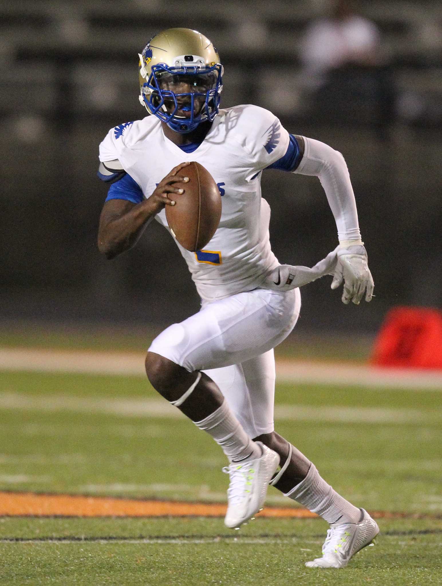 Elkins Finally Gets It Going In Easy Win Over Texas City Houston