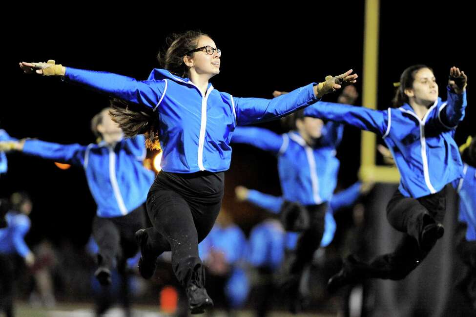 shenendehowa-football-flies-past-saratoga-35-6