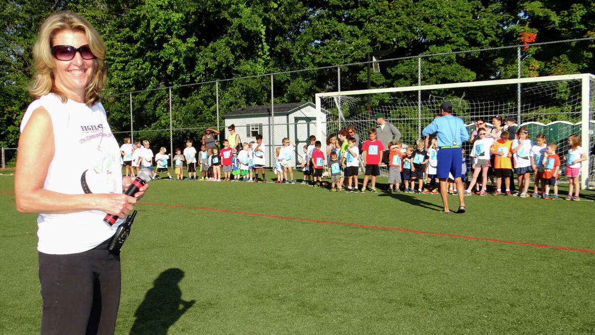 Tea time Bigelow 'Challenge' blends fun and funds for the community