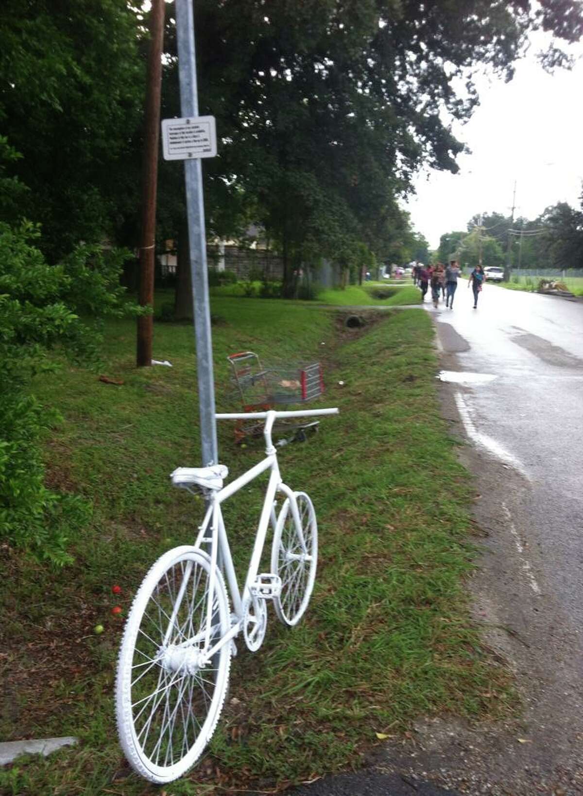 Bicyclist struck and killed in north Houston hit-and-run