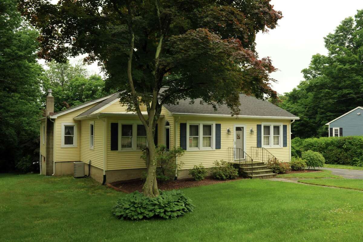 Boston firm flips Stamford apartment building for 42M