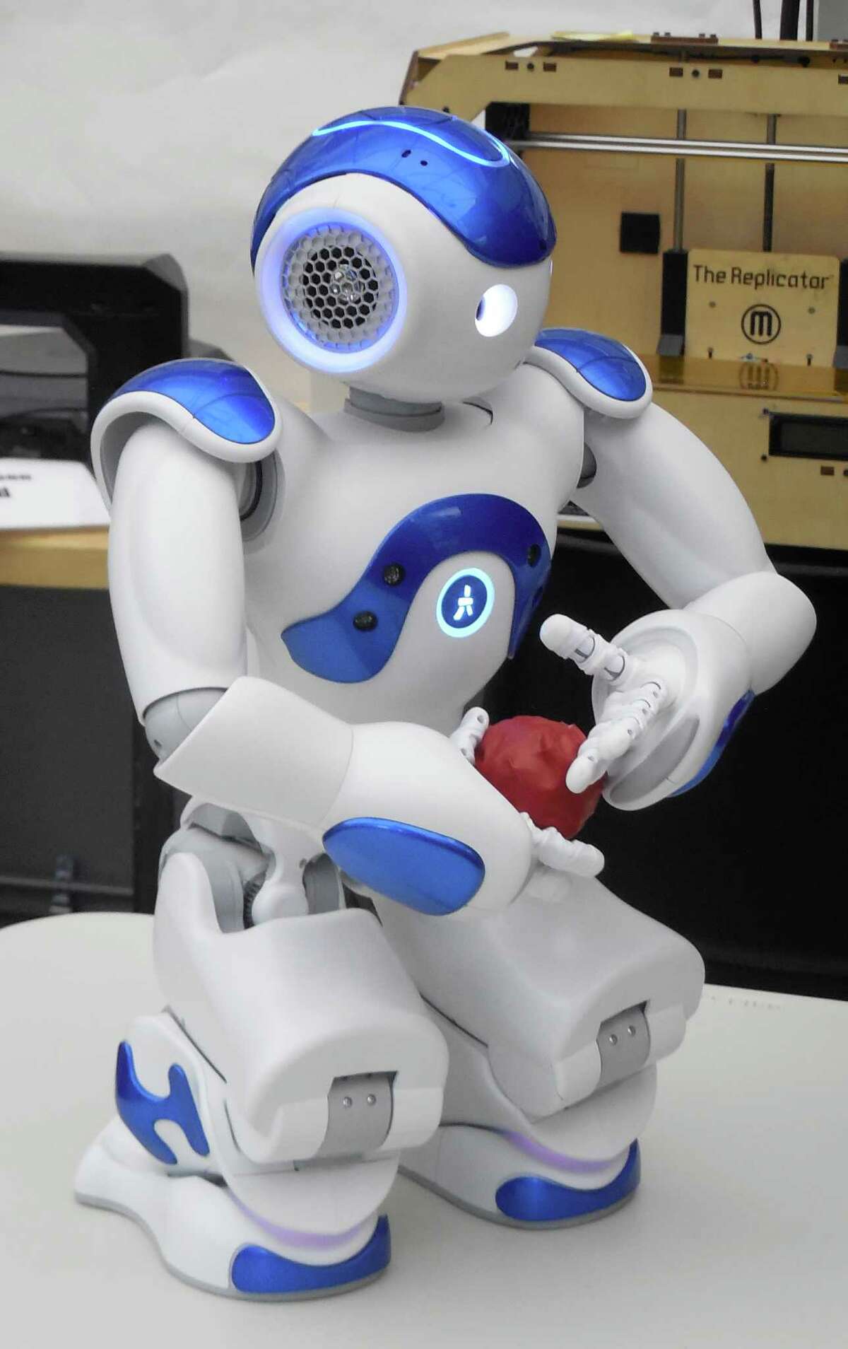 Bionic buddies Robots Nancy and Vincent make history at Westport Library