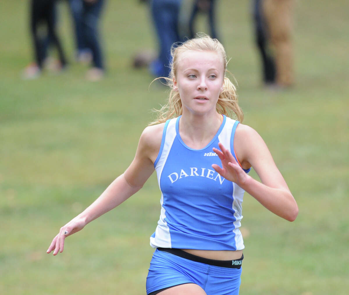 darien-girls-cross-country-stays-unbeaten