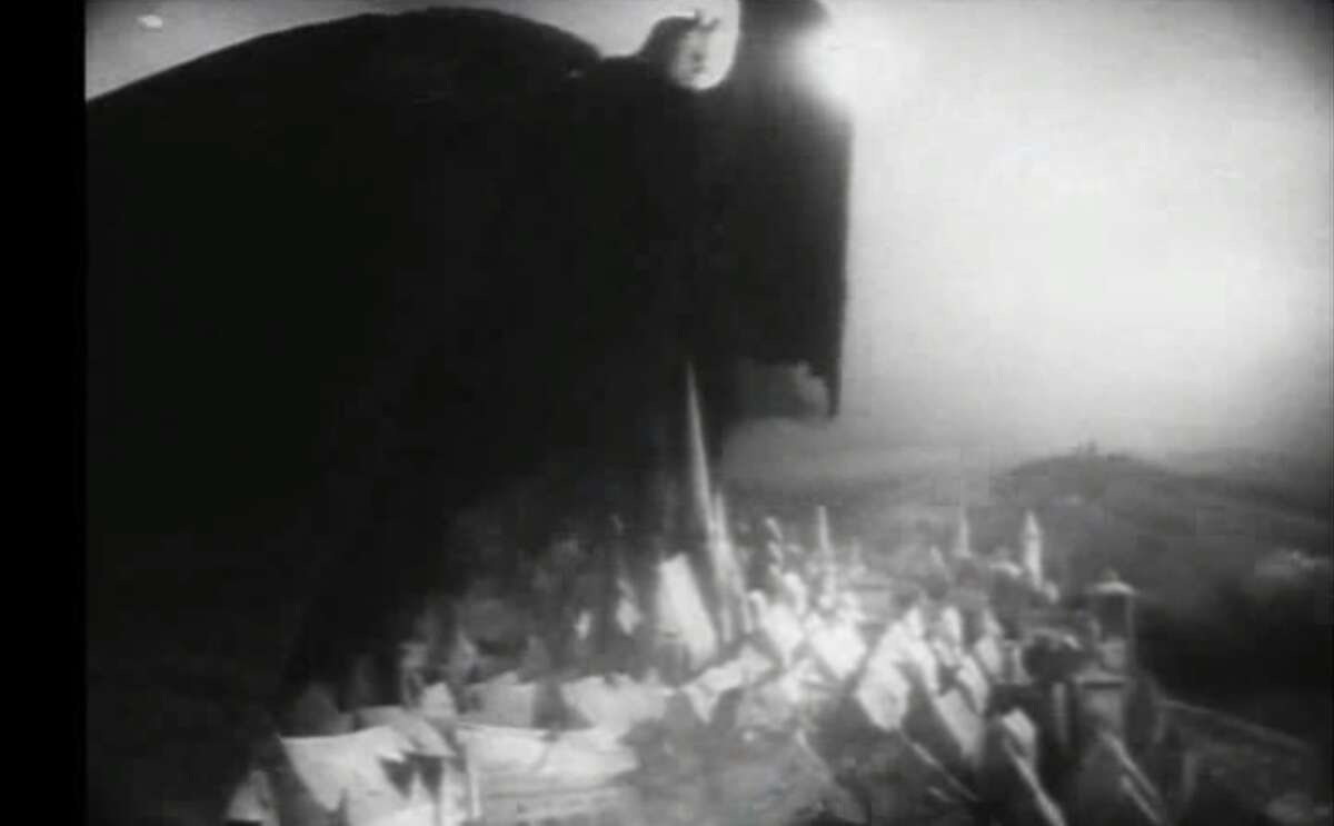 A scene from F.W. Murnau's "Faust."