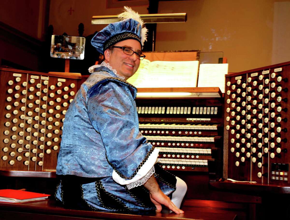 Dr. John Michniewicz, organist, will participate in Pipescreams 2014 on Sunday, Oct. 19, in Bridgeport.