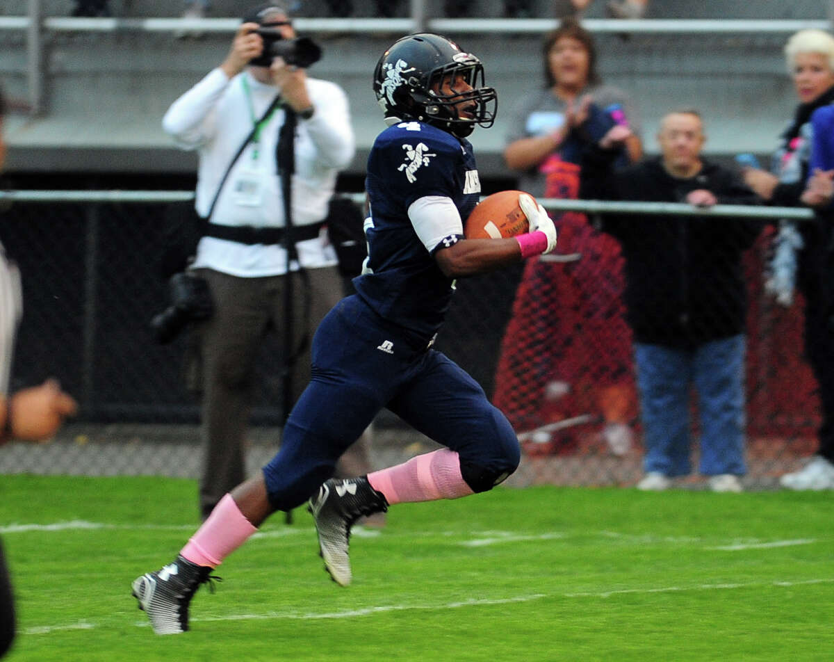 Ansonia routs Seymour for 47th straight win