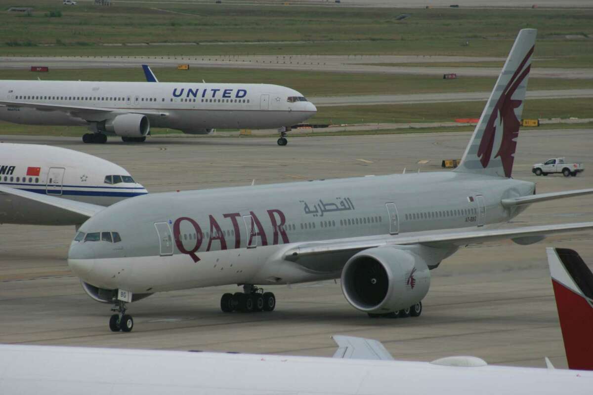 Qatar Airways at Bush Intercontinental Airport in August 2014. (Bill Montgomery / Houston Chronicle)