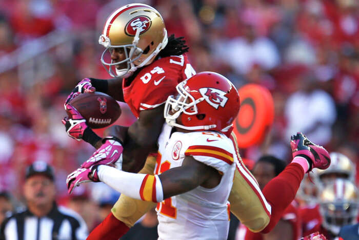 Colin Kaepernick and Brandon Lloyd of the San Francisco 49ers talk