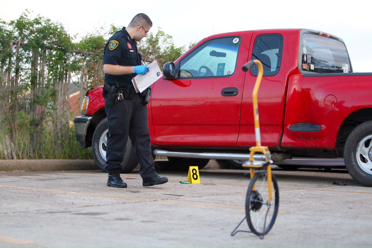 Suspect in Houston killing dies in police shootout in S.C.