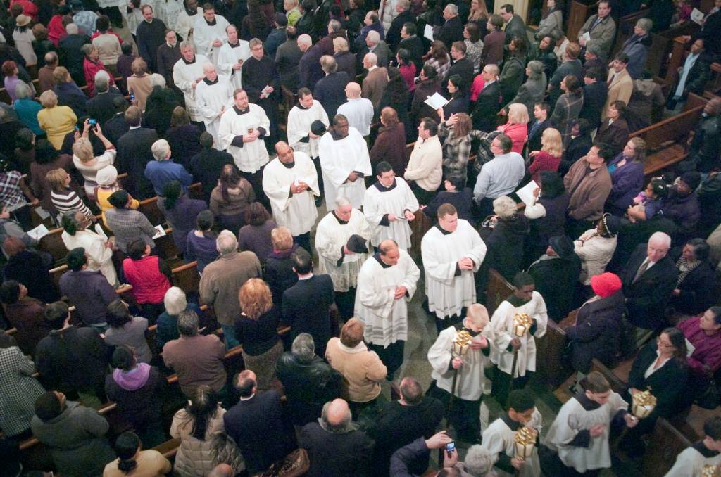 Bishop dedicates Stamford basilica