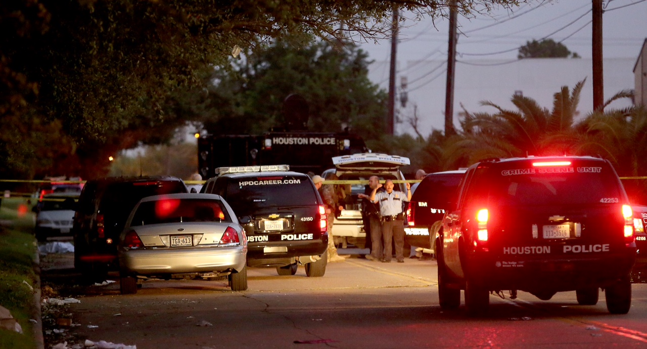 Deadly SWAT standoff in SW Houston