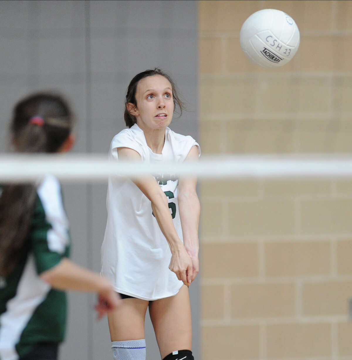 Sacred Heart volleyball team tops Greenwich Academy