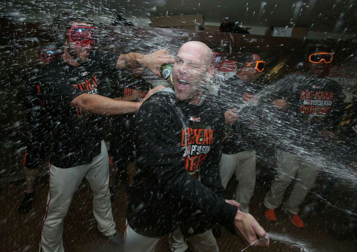 Braves pitcher Tim Hudson suffers broken ankle (July 24, 2013