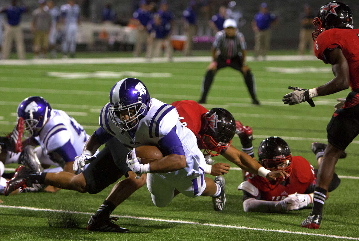 Angleton rallies past Terry in District 245A opener