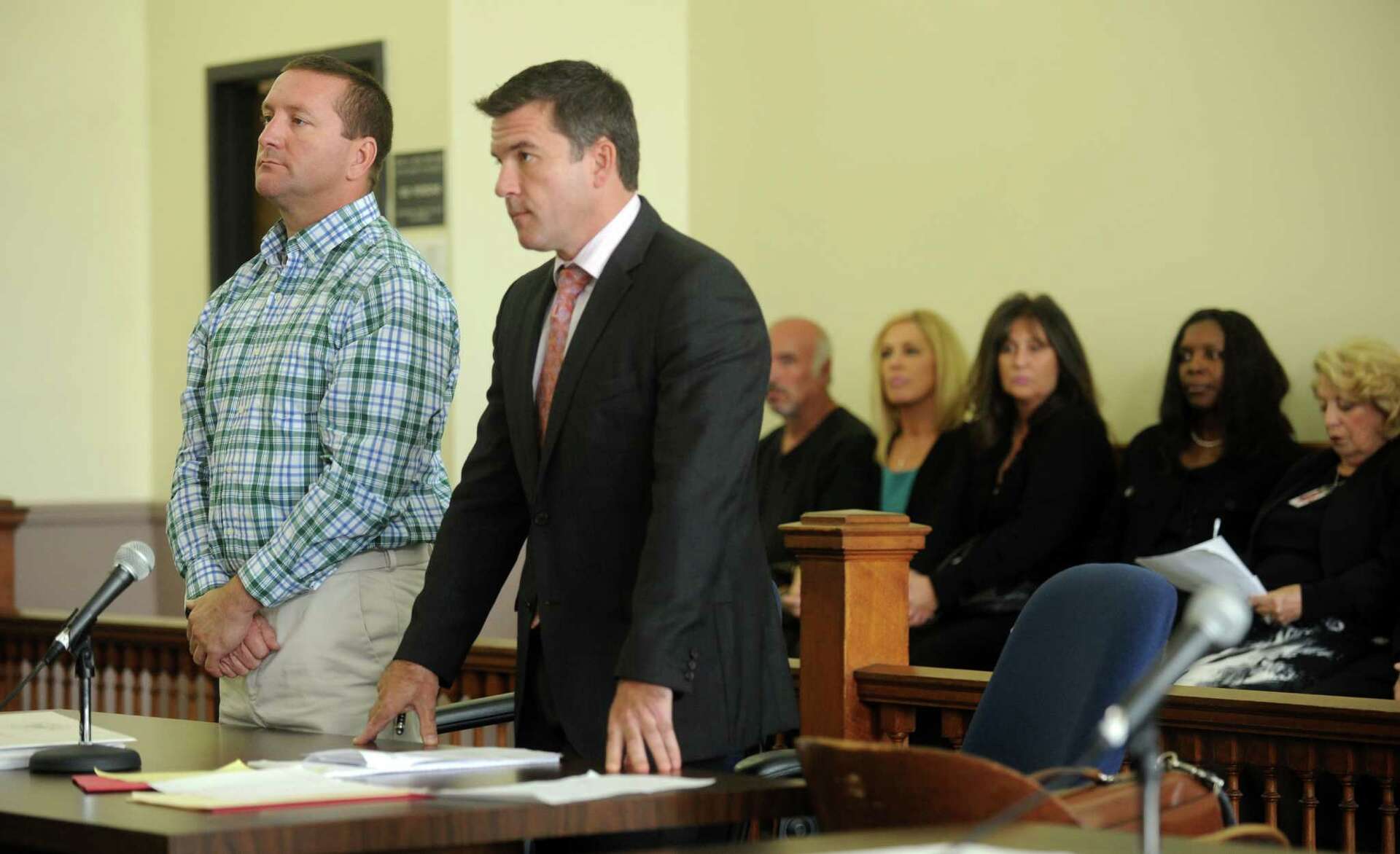 Ex-trooper gets 1 year for theft from dying motorist