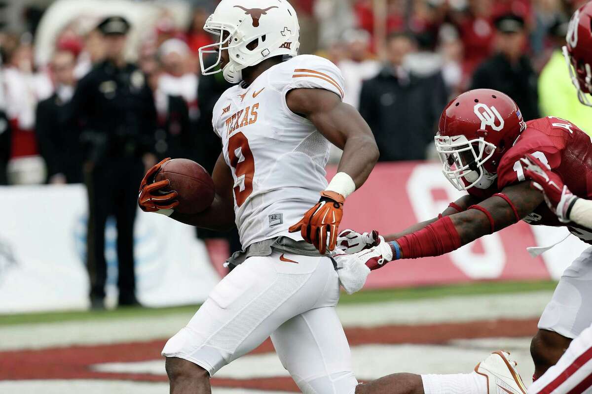 Lapses Cost Texas A Shot At Upset Of Rival Oklahoma