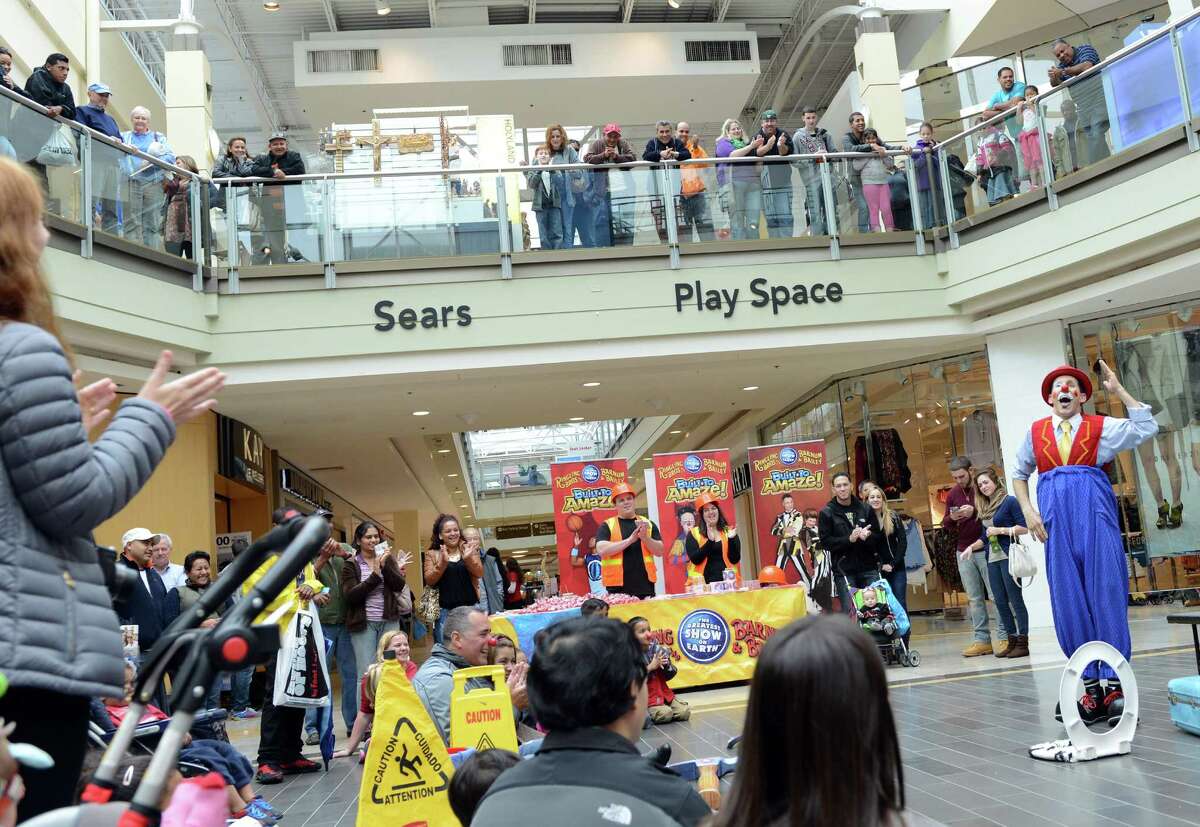 Circus clowns at mall